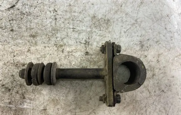 Mitsubishi Pajero Sport I Sway bar bush bracket, front 