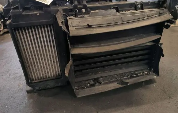 Peugeot 208 II Radiator set 