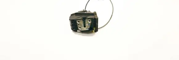 Nissan Juke I F15 Front door lock