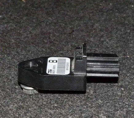 Toyota Avensis T250 Airbag deployment crash/impact sensor 8983105010