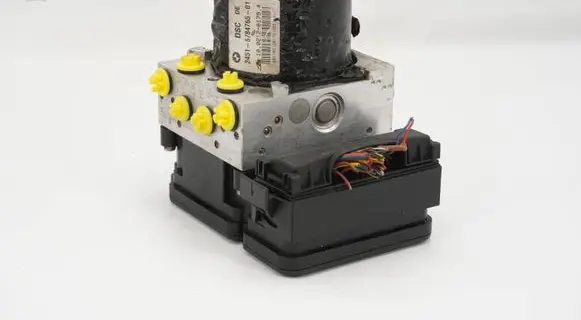 BMW 3 E90 E91 ABS Pump 6784765 6784766