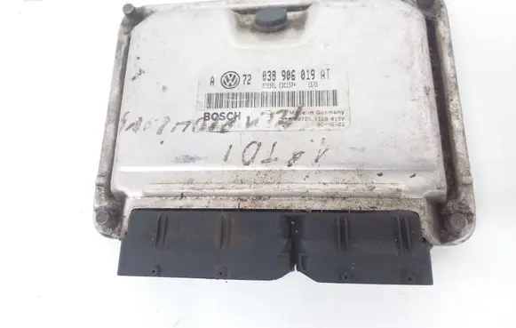 Volkswagen Golf IV Engine control unit/module 038906019AT 0281010974