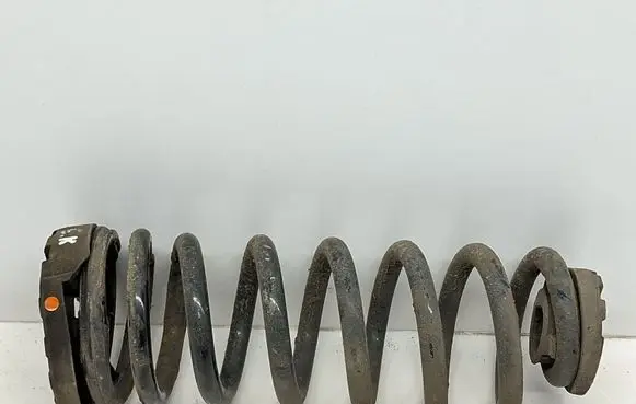 Jaguar XE Rear coil spring 