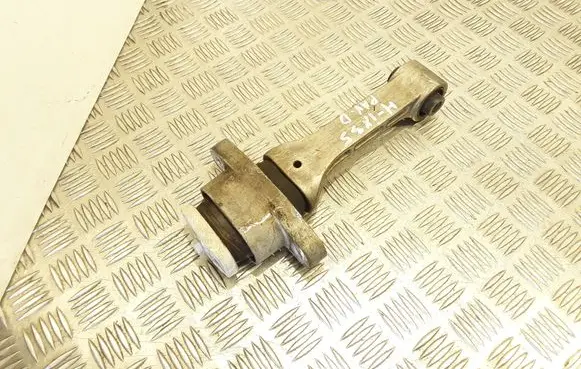 Hyundai ix35 Gearbox mounting bracket 219572S000