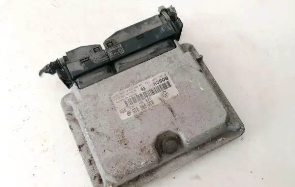Volkswagen New Beetle Engine control unit/module 038906018ap 0281001732