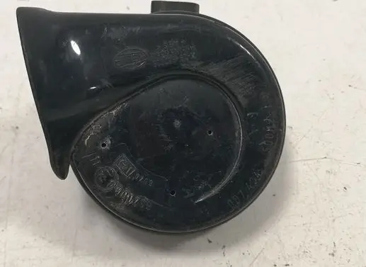 Volkswagen PASSAT CC Horn signal 3CO951223 007424 A28657625