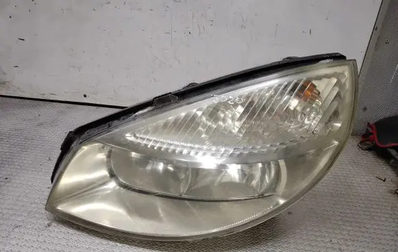 Renault Scenic II - Grand scenic II Headlight/headlamp 15810300LI