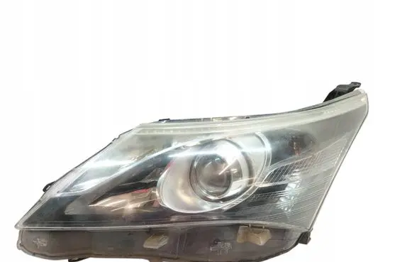 Toyota Avensis T270 Headlight/headlamp 