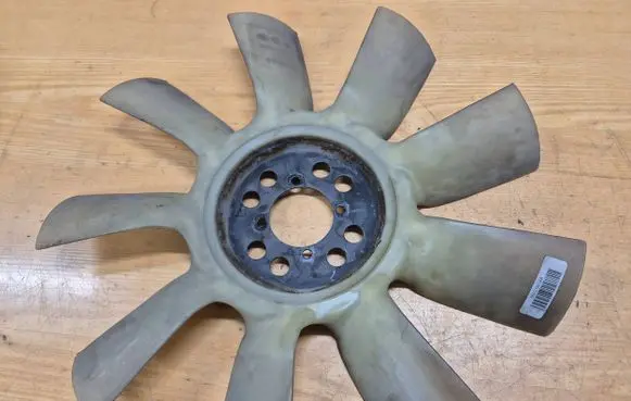 Dodge Nitro Fan impeller 55037963AA 5202928AB
