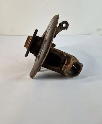Volkswagen Touran I Front wheel hub