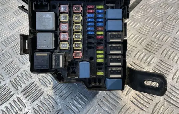 Ford Fiesta Fuse module 7154595030