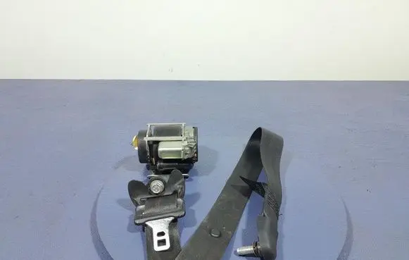 KIA Ceed Front seatbelt 888101H000