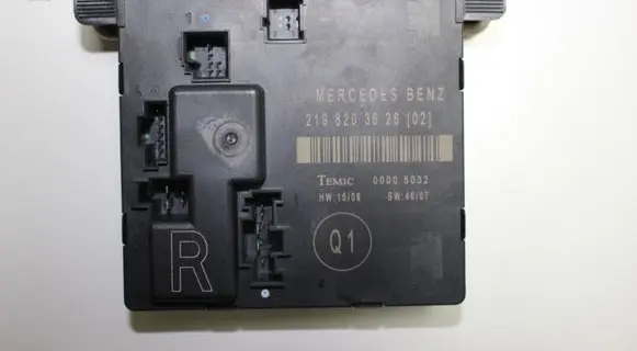 Mercedes-Benz CLS C219 Door control unit/module A2198203626