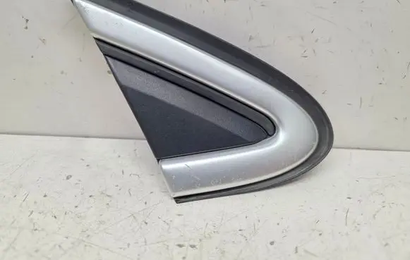 Volvo V40 Fender end trim 31416474 31416470