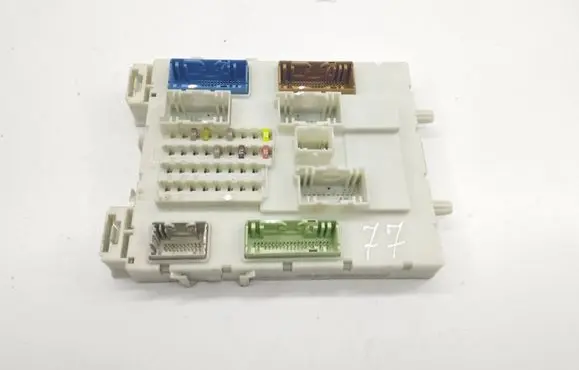 Ford Grand C-MAX Fuse module BV6N14A073DU MB130208 14A073