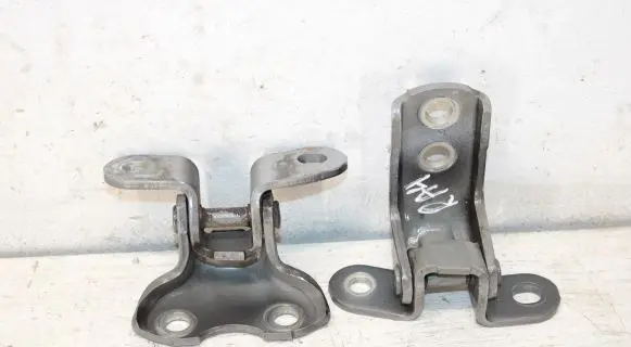 Toyota RAV 4 (XA40) Front door hinge set A046694