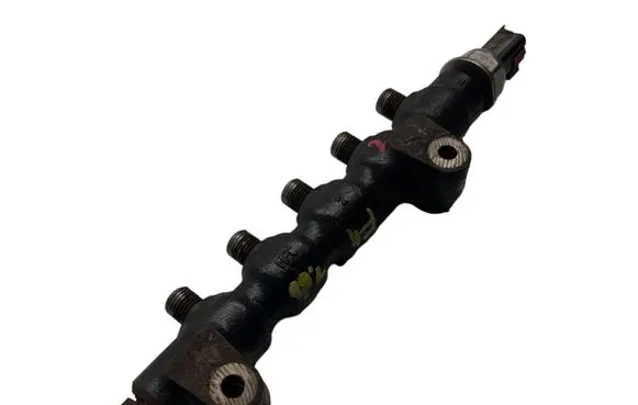 Ford Focus Fuel main line pipe 9654592680 25058462 9658227880