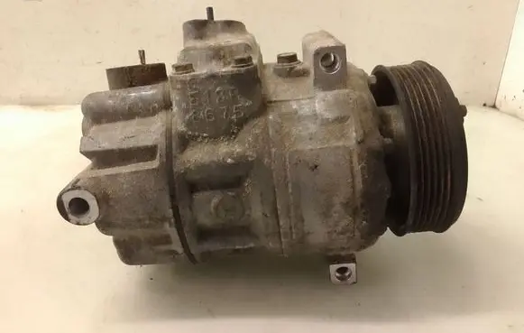 Volkswagen Golf V Air conditioning (A/C) compressor (pump) 1K0820803D