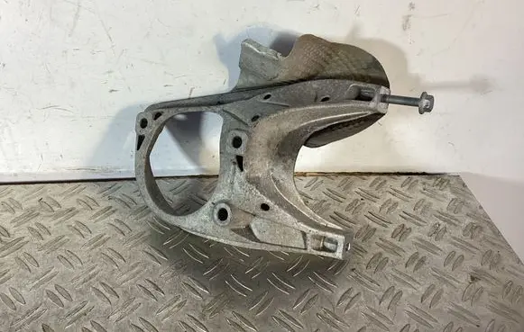 Porsche Macan (95B) Engine mounting bracket 95B399300