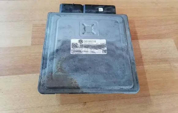 Volkswagen PASSAT B6 Engine control unit/module 03G906018 5WP45500AF