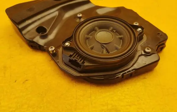 Audi R8 4S Front door speaker 4S0035305A