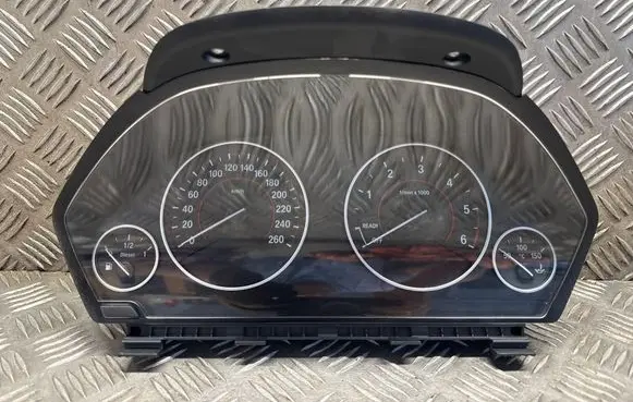 BMW 3 F30 F35 F31 Speedometer (instrument cluster) 9232895 NR8803 14369510