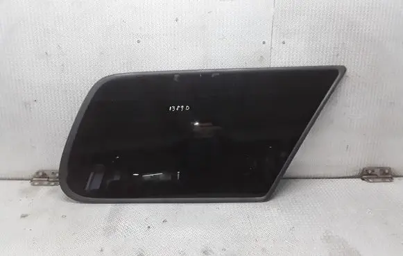 Toyota Hilux (N80, N90, N100, N110) Rear side window