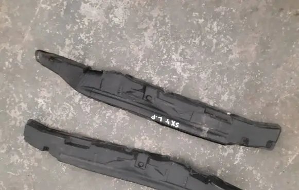 Suzuki SX4 S-Cross Fender foam support/seal 