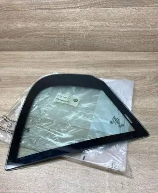 BMW 3 E90 E91 Rear vent window glass 7060211 43R001582 51347060211