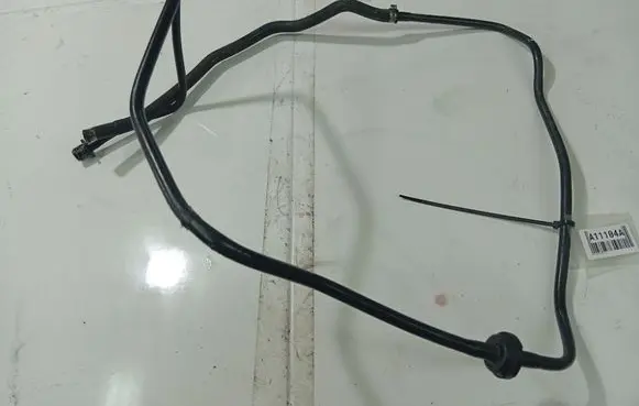 Engine coolant pipe/hose
