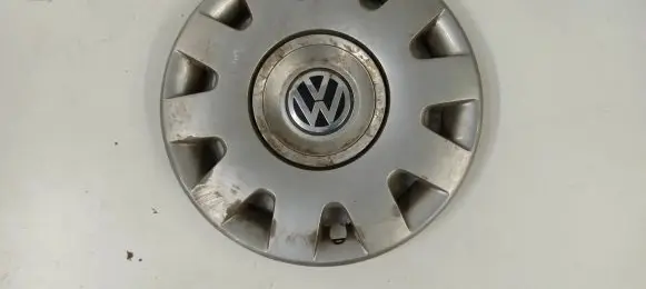Volkswagen PASSAT B5.5 R15 wheel hub/cap/trim 3B0601147