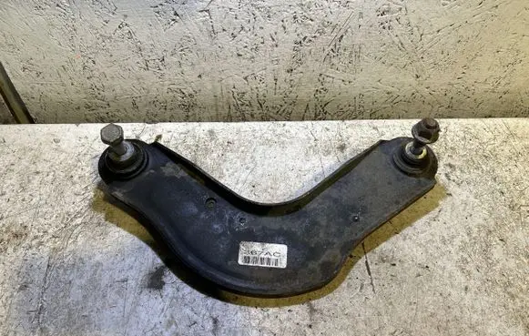 Chrysler Pacifica Rear control arm