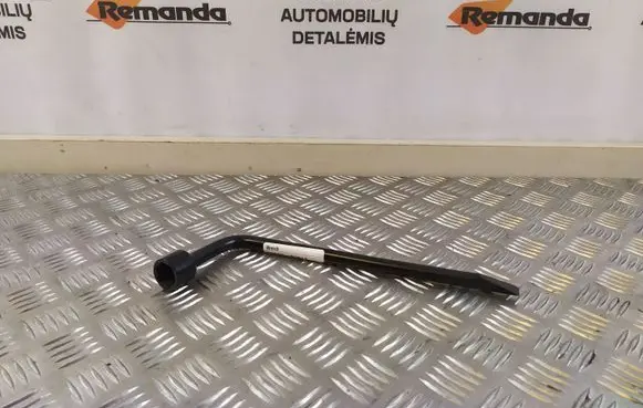 Toyota RAV 4 (XA40) Wheel nut wrench 0915005011