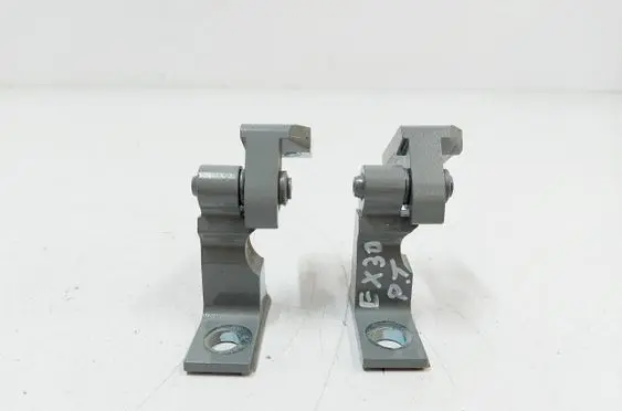 Rear door hinge set