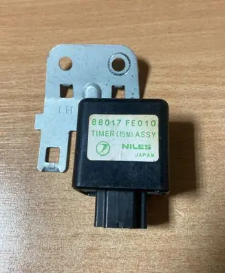 Subaru Impreza II Window wiper interval relay 88017FE010
