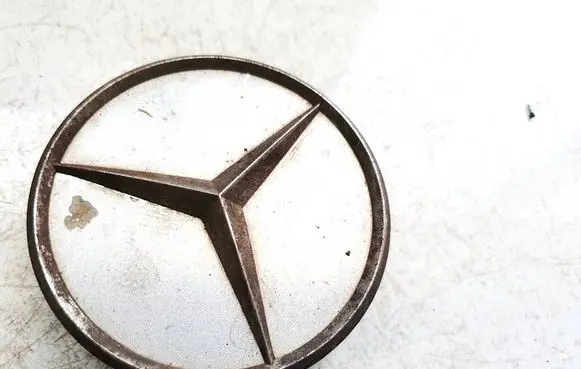 Mercedes-Benz C W202 Original wheel cap 2204000125