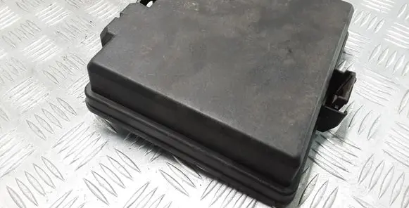 KIA Sportage Fuse box cover 91941F1541