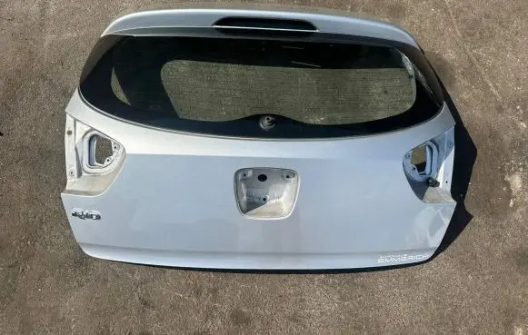 KIA Rio Tailgate/trunk/boot lid