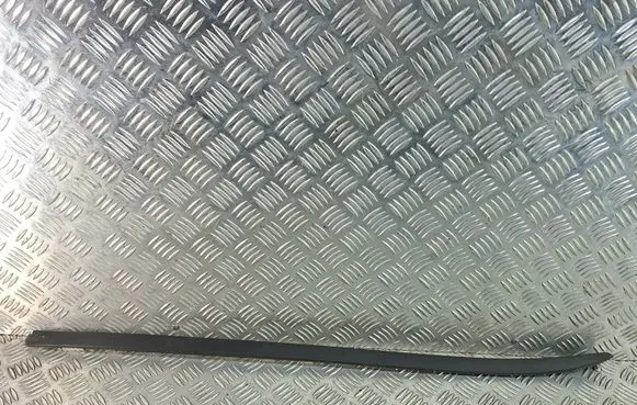 Opel Astra J Windshield trim 13308941