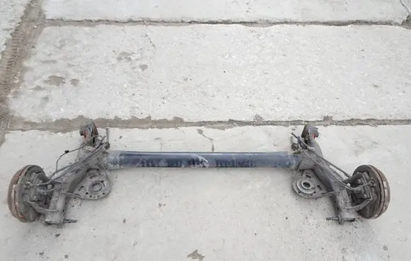 Suzuki Swift II Rear axle beam 