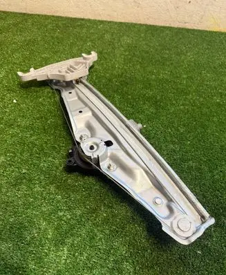 Hyundai Ioniq 5 Front door electric window regulator 82450GI010 F00S1W2391 21229B3A0