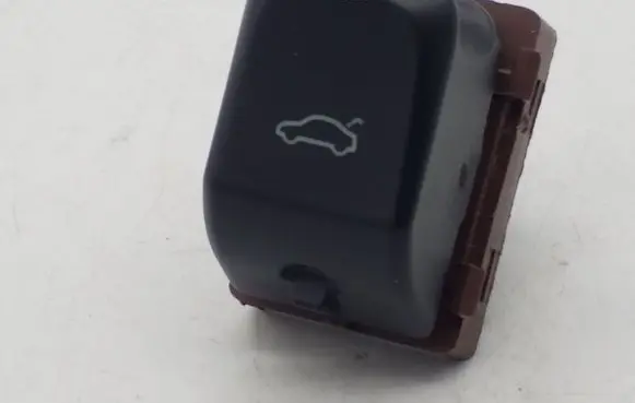 Audi A4 S4 B8 8K Tailgate opening switch 8K0959831A