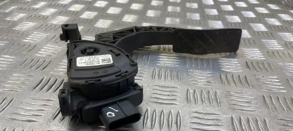 Audi A6 S6 C7 4G Accelerator throttle pedal 8K1723523A 6PV00950521