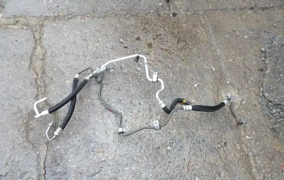 Renault Trafic III (X82) Power steering hose/pipe/line