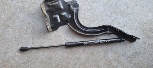 KIA Niro Engine bonnet/hood hinges