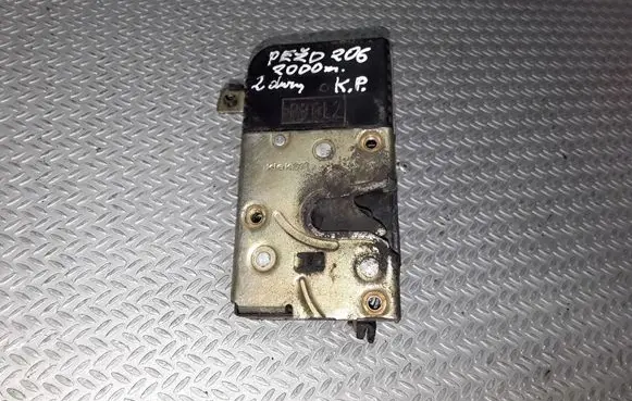Peugeot 206 Front door lock 