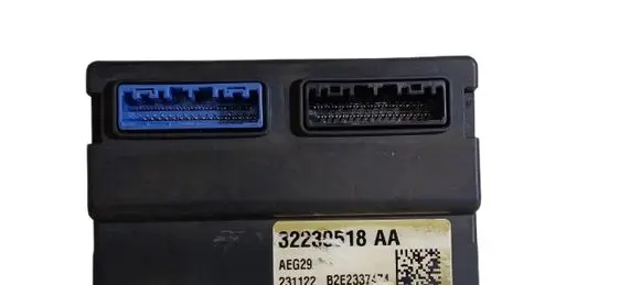 Volvo XC60 Battery control module 32230518 SK335009