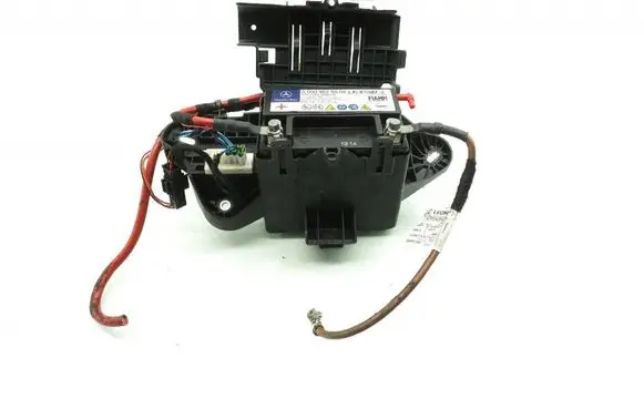Mercedes-Benz B W246 W242 Car battery A0009829608