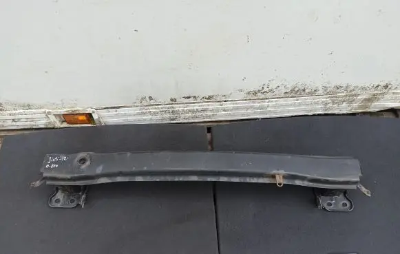 Skoda Yeti (5L) Front bumper cross member 3T0807109C