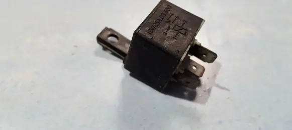 Renault Trafic I Other relay 12v25a03508